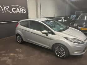 Ford Fiesta (2009) thumbnail 4