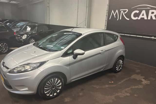 Ford Fiesta (2009) thumbnail 6