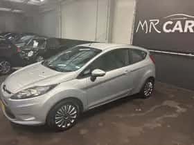 Ford Fiesta (2009) thumbnail 6