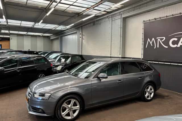 Audi A4 (2013) thumbnail 4