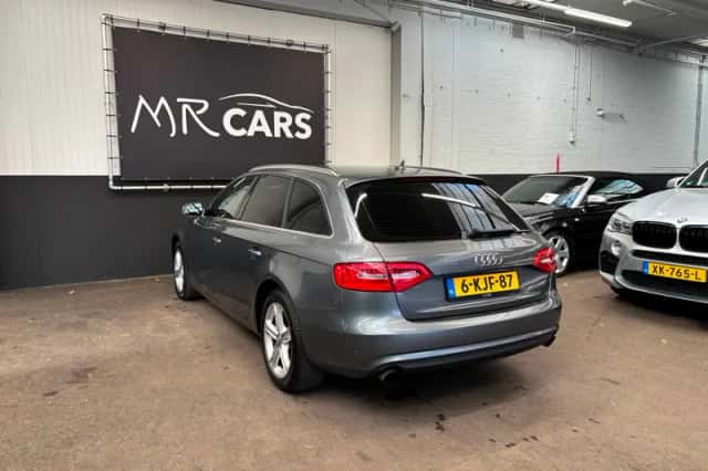 Audi A4 (2013) thumbnail 9