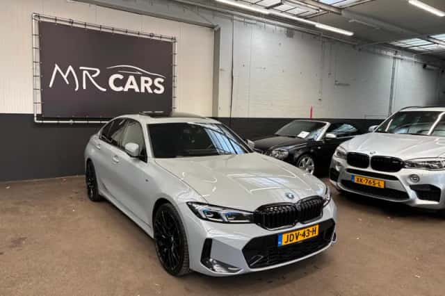 BMW 3-Serie (2024) thumbnail 2