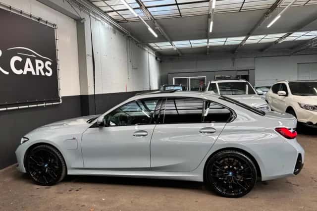BMW 3-Serie (2024) thumbnail 11
