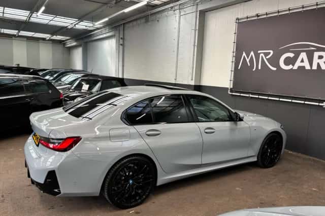 BMW 3-Serie (2024) thumbnail 10