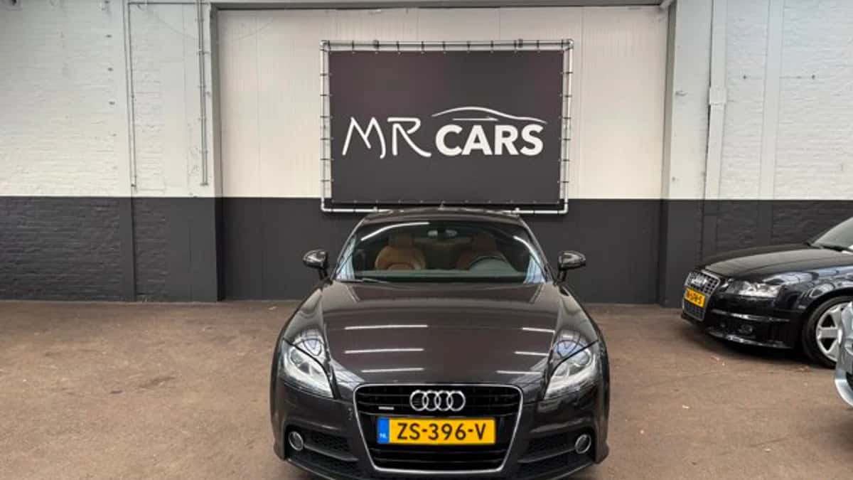 Audi TT (2011) — foto 1