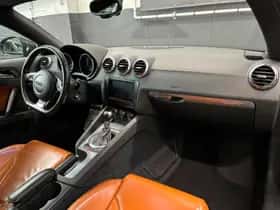 Audi TT (2011) thumbnail 12