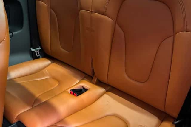 Audi TT (2011) thumbnail 14