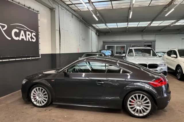 Audi TT (2011) thumbnail 10