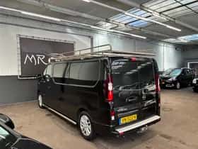Opel Vivaro (2015) thumbnail 10