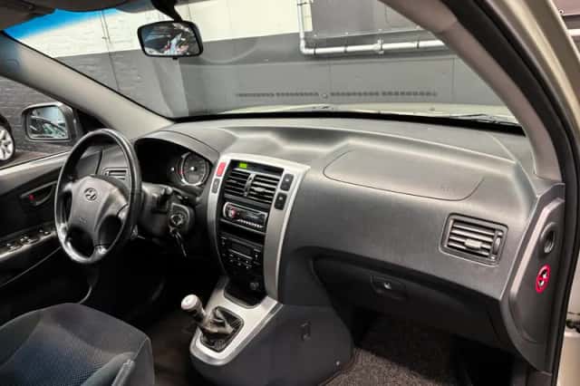 Hyundai Tucson (2007) thumbnail 11