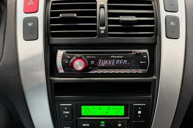 Hyundai Tucson (2007) thumbnail 12