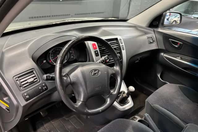 Hyundai Tucson (2007) thumbnail 10