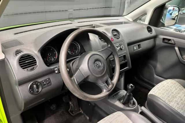 Volkswagen Caddy (2012) thumbnail 13