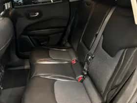 Jeep Compass (2019) thumbnail 21