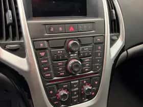 Opel Astra Sports Tourer (2011) thumbnail 8
