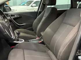 Opel Astra Sports Tourer (2011) thumbnail 9