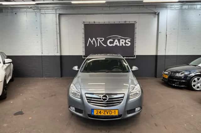 Opel Insignia Sports Tourer (2013) thumbnail 2
