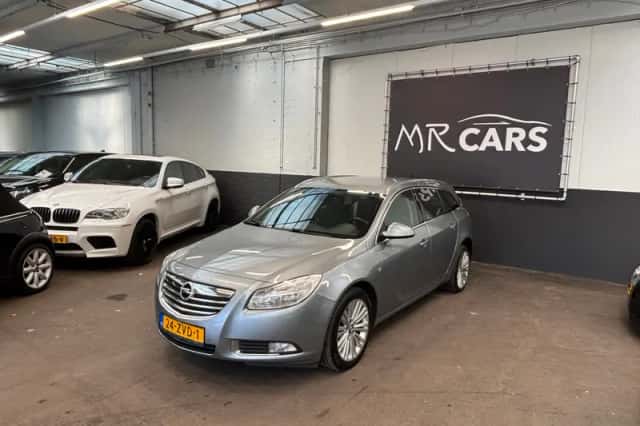 Opel Insignia Sports Tourer (2013) thumbnail 5