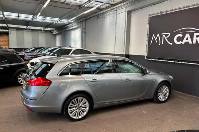Opel Insignia Sports Tourer (2013) thumbnail 7