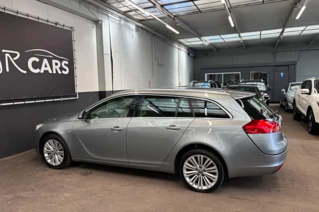 Opel Insignia Sports Tourer (2013) thumbnail 10