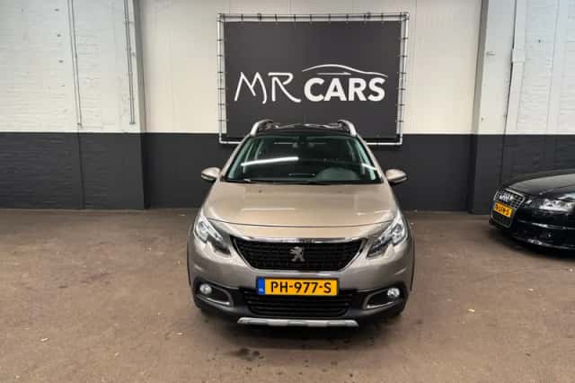 Peugeot 2008 (2017) thumbnail 2