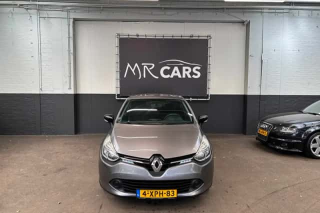 Renault Clio (2014) thumbnail 2