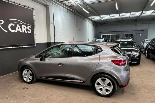 Renault Clio (2014) thumbnail 11