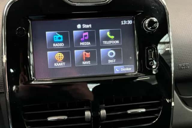 Renault Clio (2014) thumbnail 17