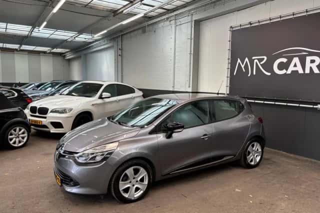 Renault Clio (2014) thumbnail 3