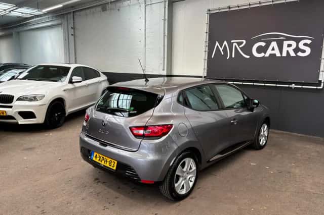 Renault Clio (2014) thumbnail 8