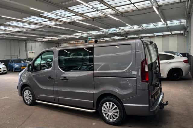 Opel Vivaro (2019) thumbnail 6