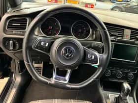 Volkswagen Golf (2016) thumbnail 12