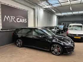 Volkswagen Golf (2016) thumbnail 3
