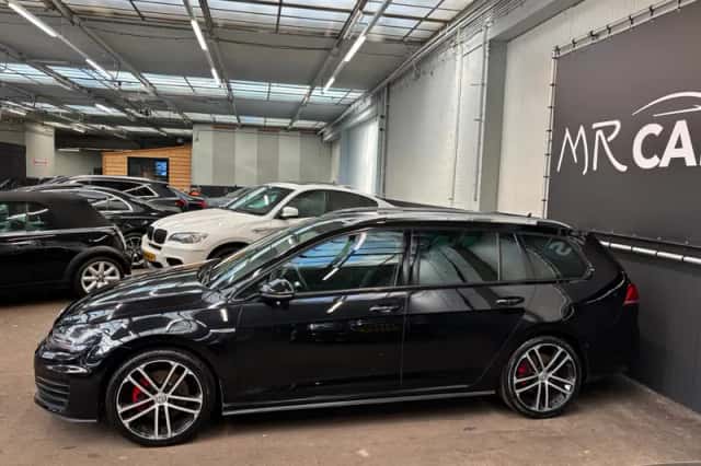 Volkswagen Golf (2016) thumbnail 6