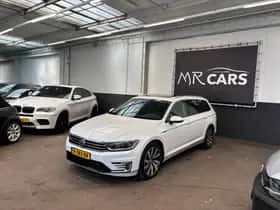 Volkswagen Passat (2018) thumbnail 5