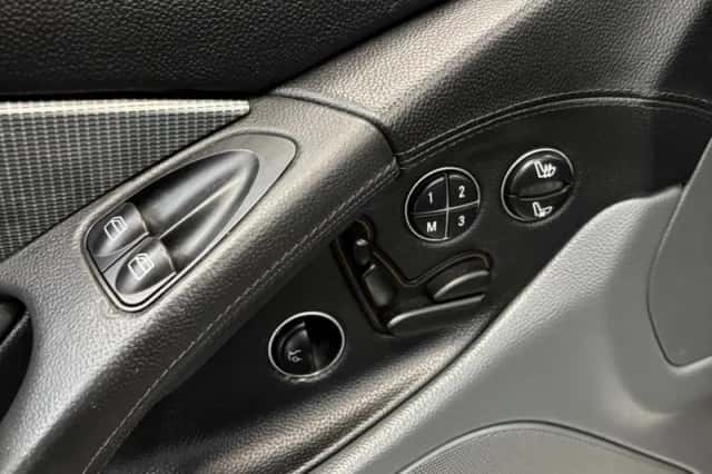 Mercedes-Benz SL-Klasse (2003) thumbnail 17