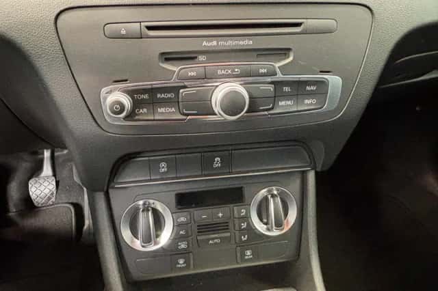 Audi Q3 (2012) thumbnail 15