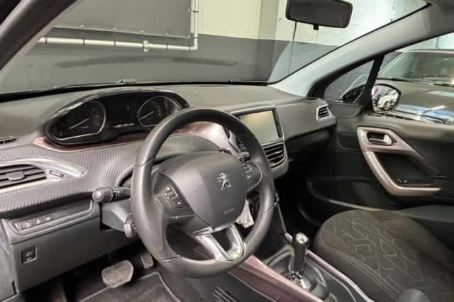 Peugeot 2008 (2014) thumbnail 12