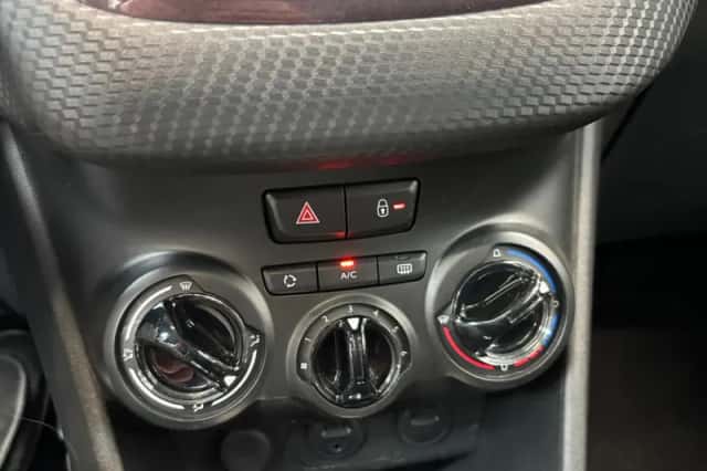Peugeot 2008 (2014) thumbnail 18