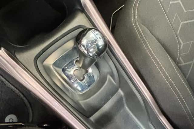 Peugeot 2008 (2014) thumbnail 19