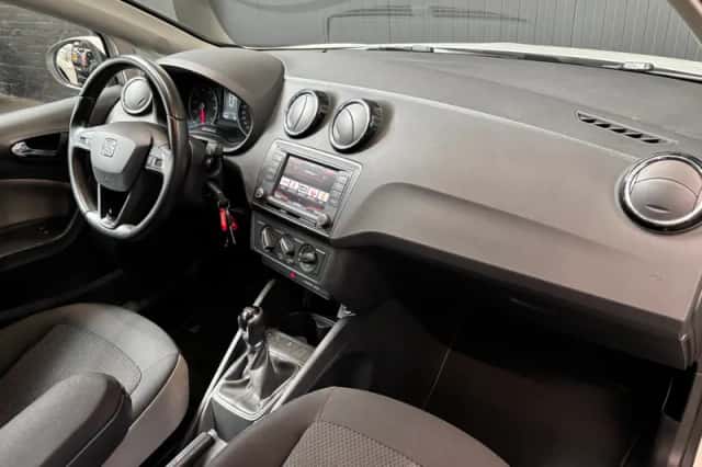 SEAT Ibiza (2016) thumbnail 13