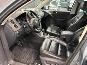 Volkswagen Tiguan (2010) thumbnail 12