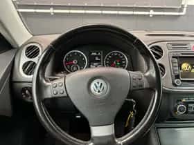 Volkswagen Tiguan (2010) thumbnail 15