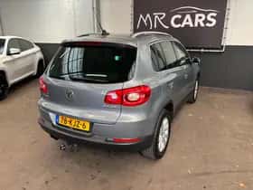 Volkswagen Tiguan (2010) thumbnail 10