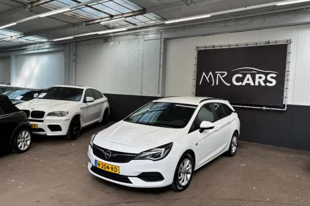 Opel Astra Sports Tourer (2020) thumbnail 3