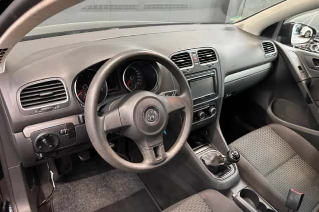 Volkswagen Golf (2009) thumbnail 15