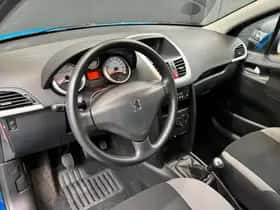 Peugeot 207 (2008) thumbnail 12