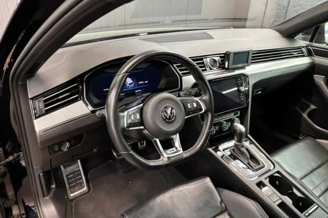 Volkswagen Passat (2018) thumbnail 12