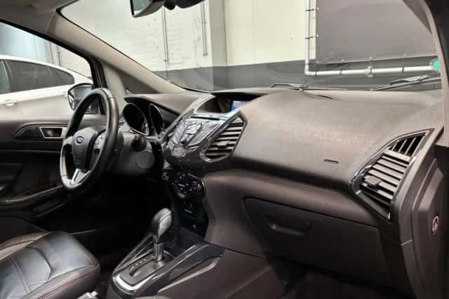 Ford EcoSport (2016) thumbnail 16