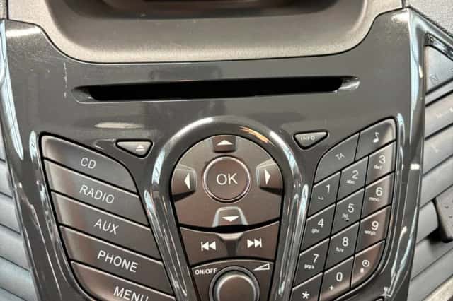 Ford EcoSport (2016) thumbnail 18